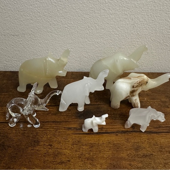 Other - Vintage Natural Onyx Hand Carved Elephant Figures. Cream white home decor 8 lots